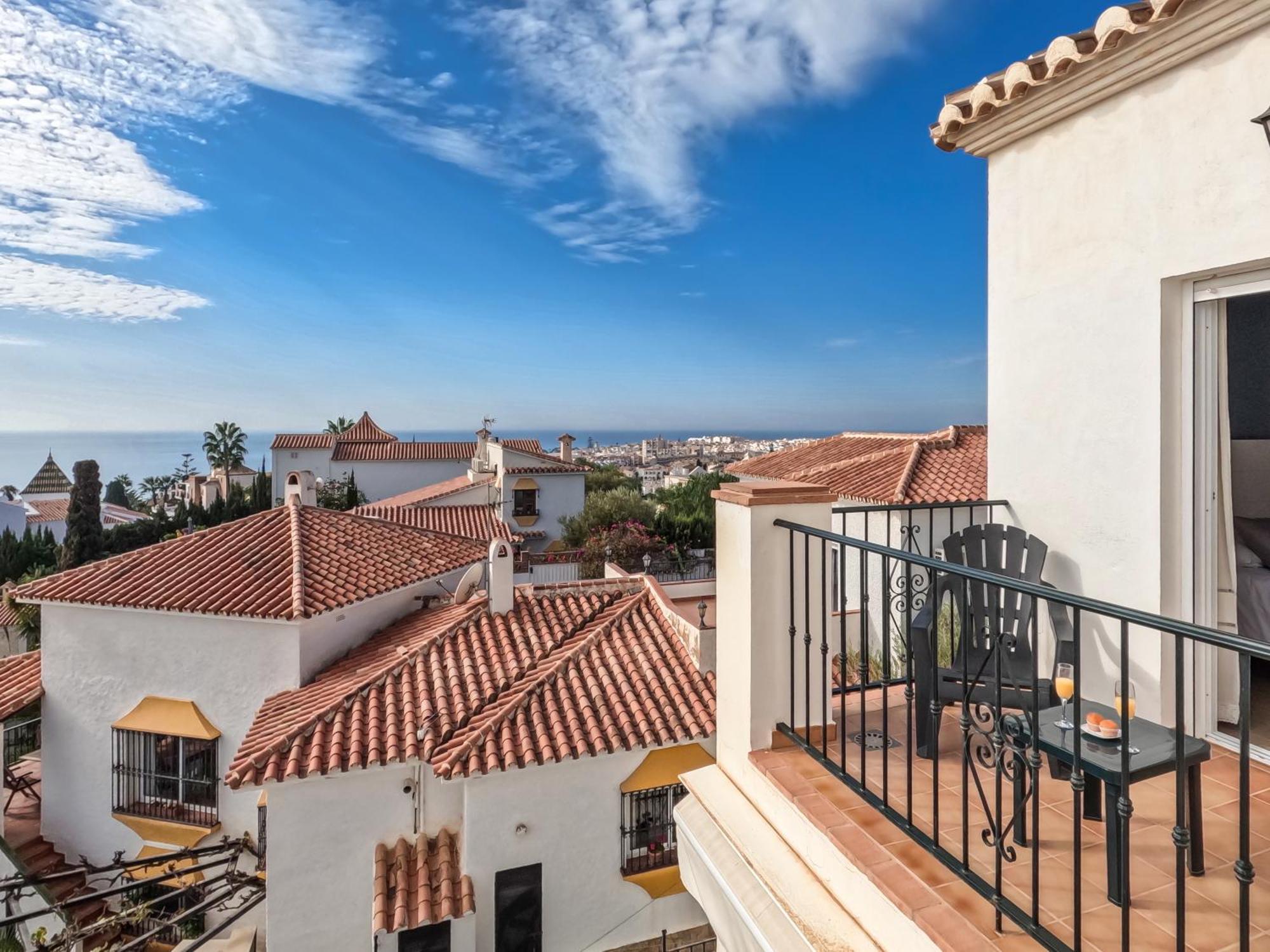 Apartamentos Chimenea Nerja Exterior foto