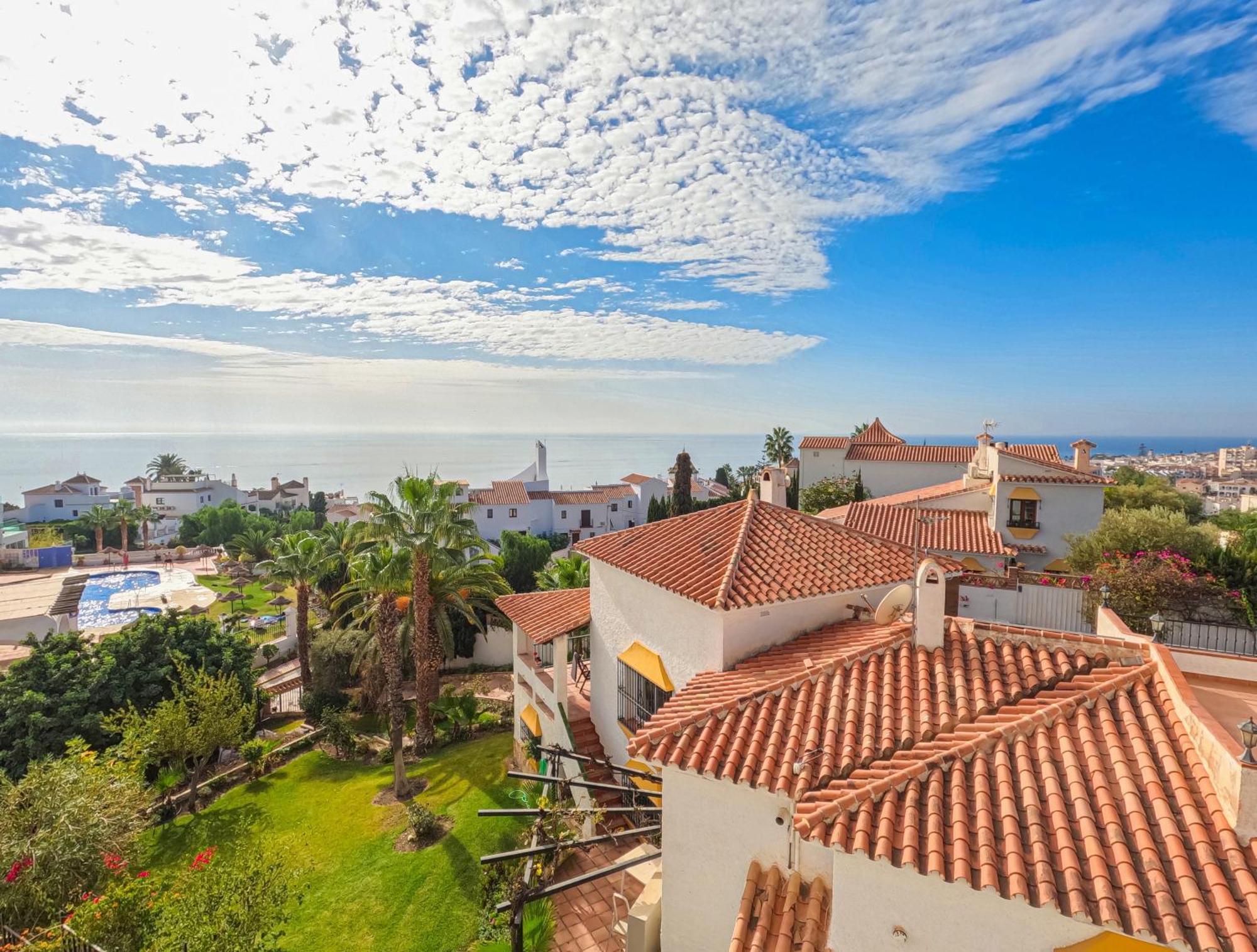 Apartamentos Chimenea Nerja Exterior foto